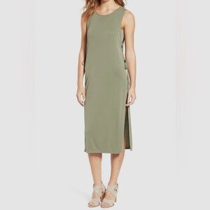 Splendid Green Sheath Midi Dress Sleeveless Crew Neck